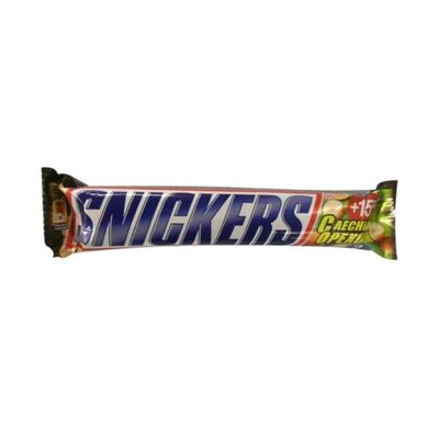 Шоколадный батончик Snickers лесной орех 81г
